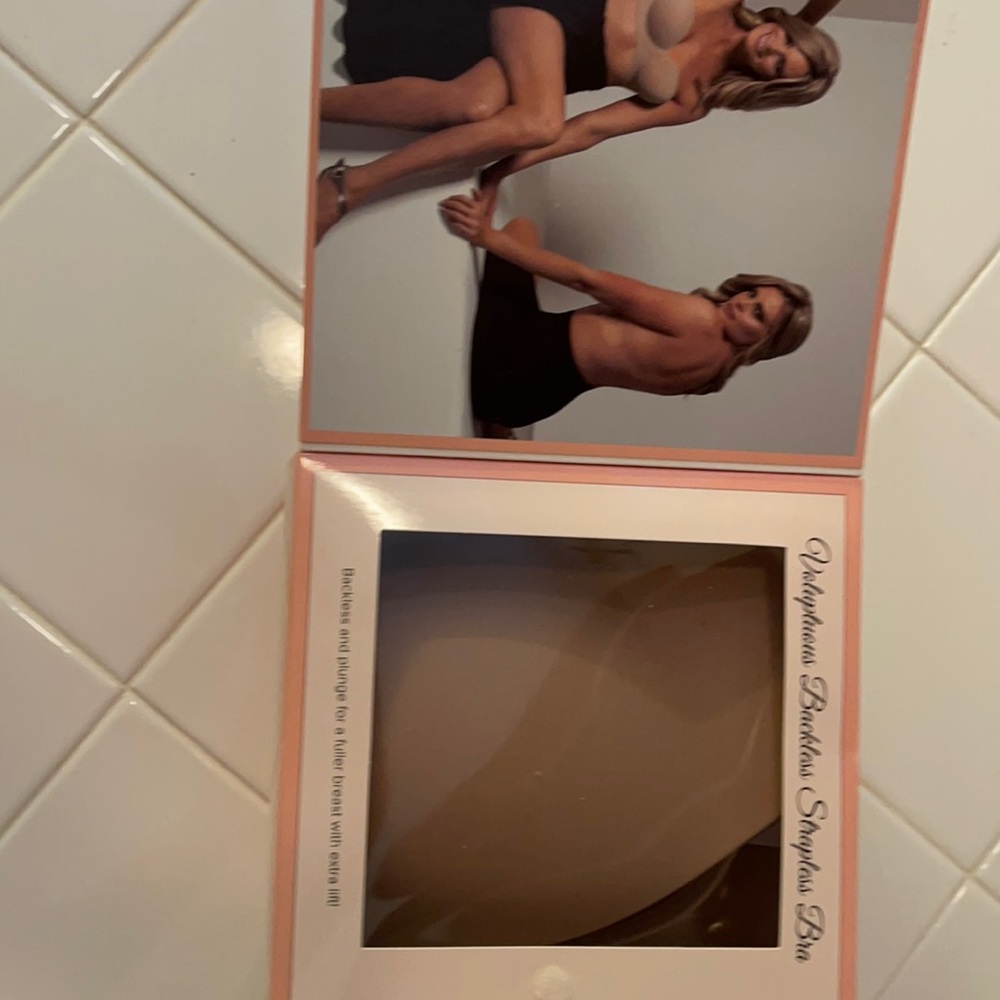 Voluptuous Backless Strapless Bra - image 1